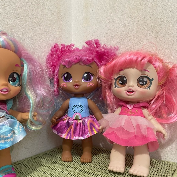 Charming Doll Trio with Pink and Purple Hair - Picture 7 of 10